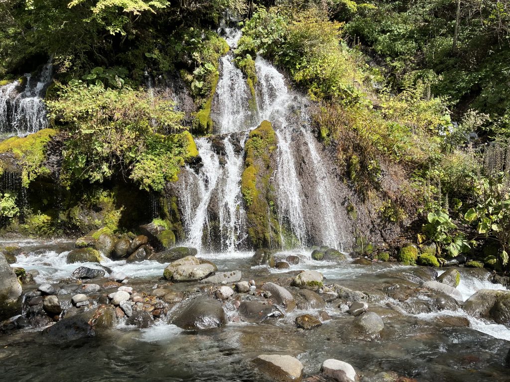 吐露の滝