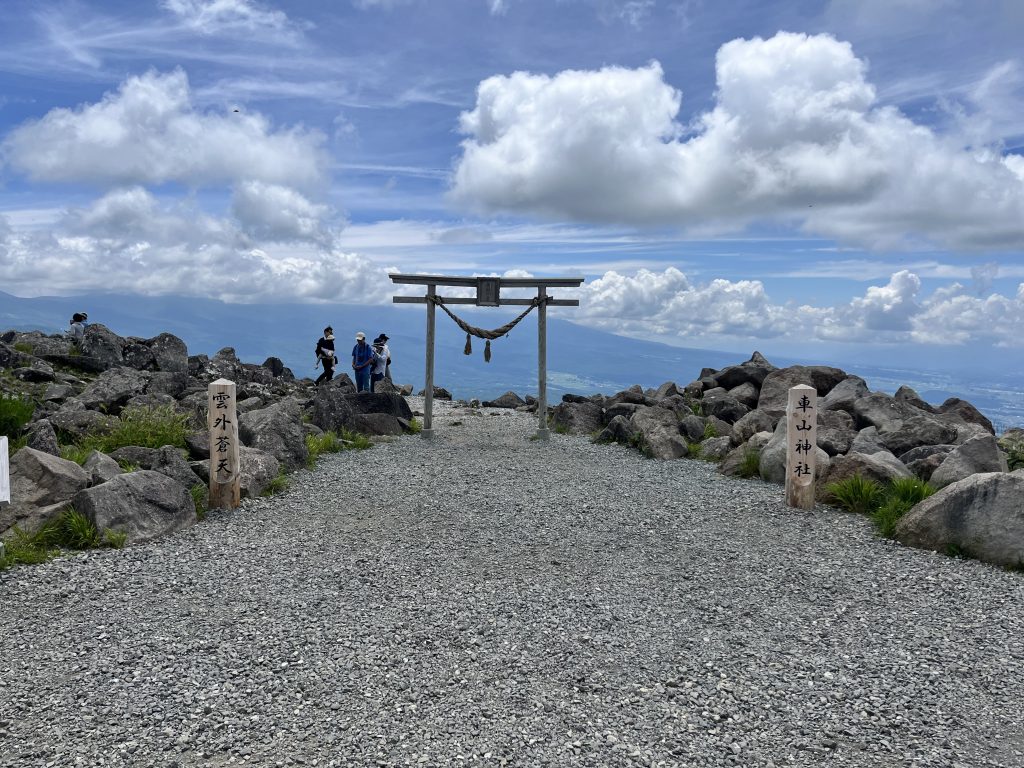 車山山頂の神社